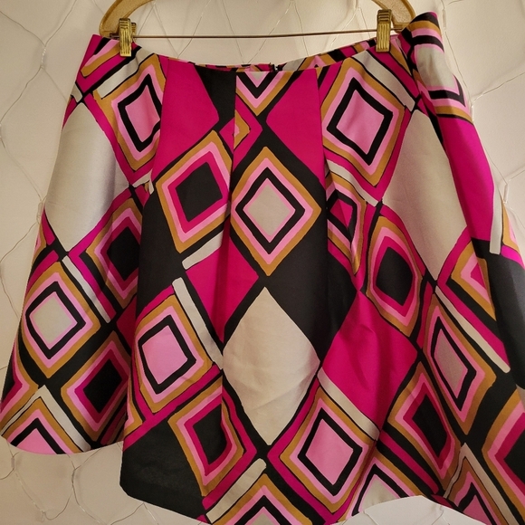 Lane Bryant Geometric Print Mini Skirt / Colorful / Size 20 - Picture 1 of 6